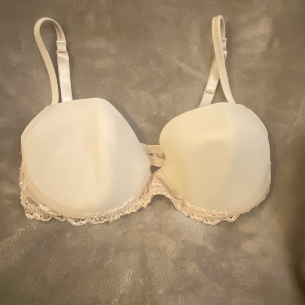 Calvin Klein cream bra with lace